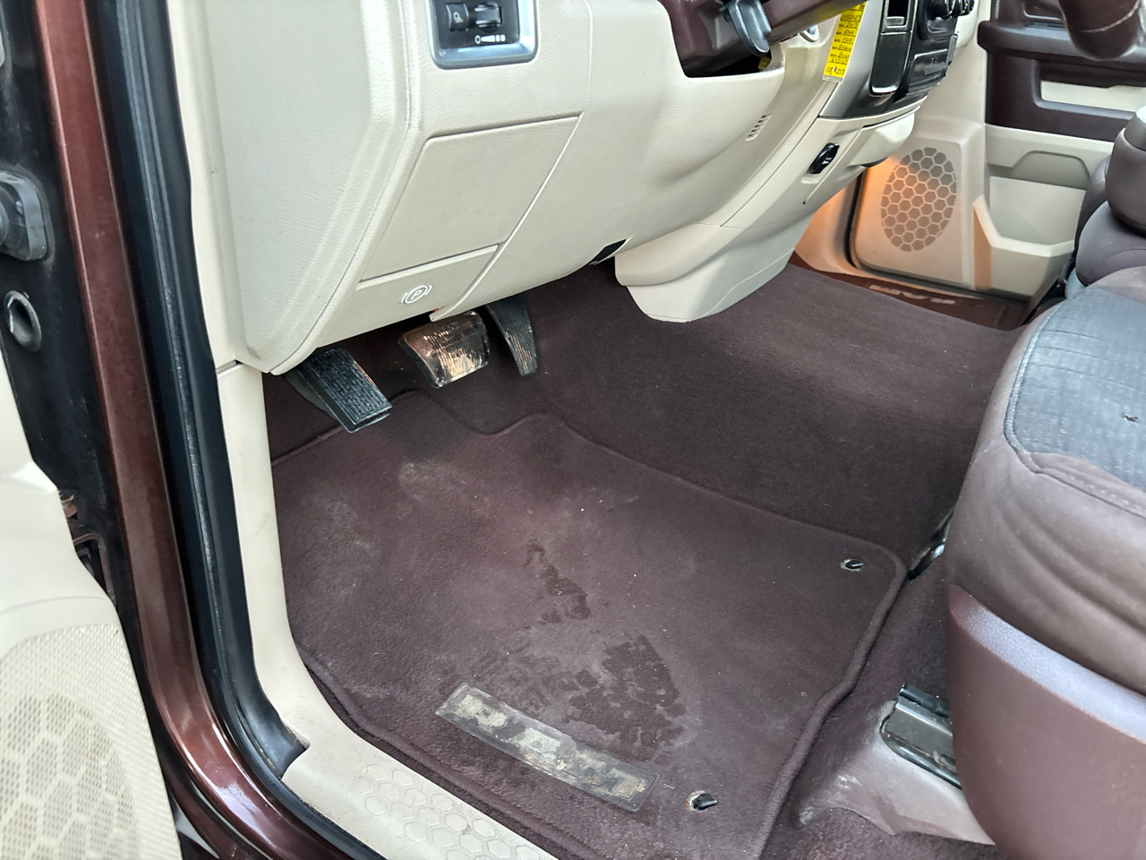 RAM 1500 SLT Quad Cab 2WD 2013