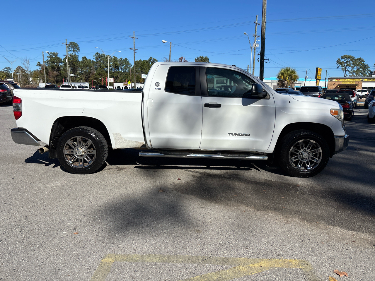 Toyota Tundra SR5 4.6L V8 Double Cab 2WD 2014