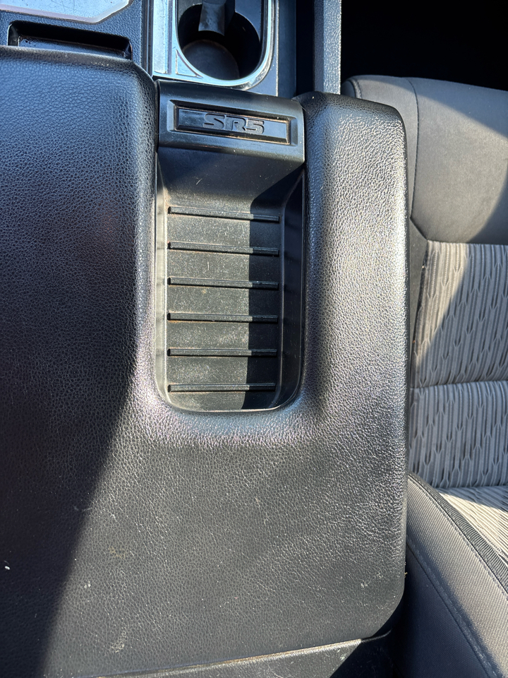 Toyota Tundra SR5 4.6L V8 Double Cab 2WD 2014