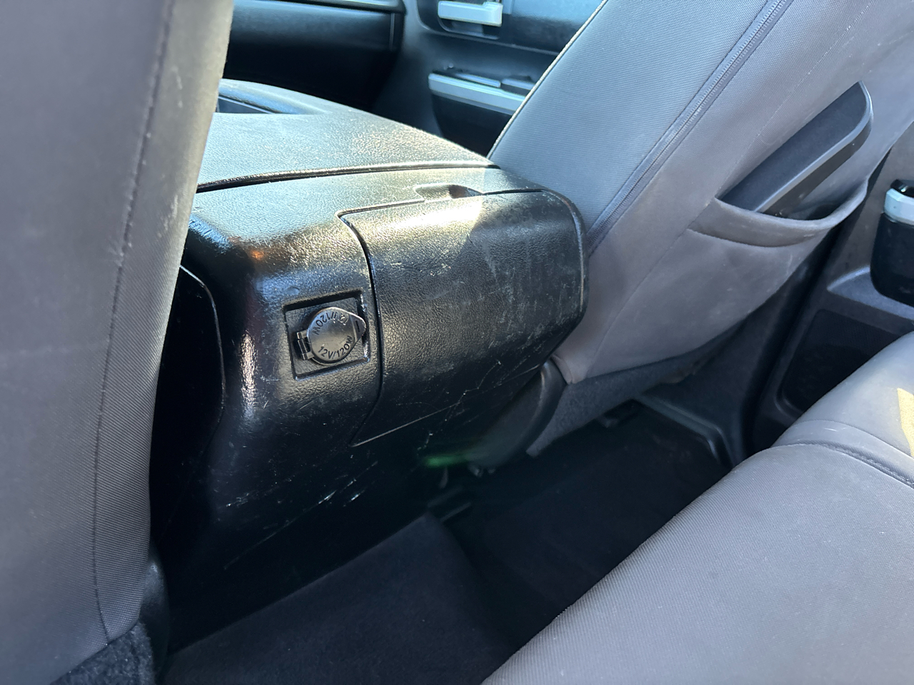 Toyota Tundra SR5 4.6L V8 Double Cab 2WD 2014