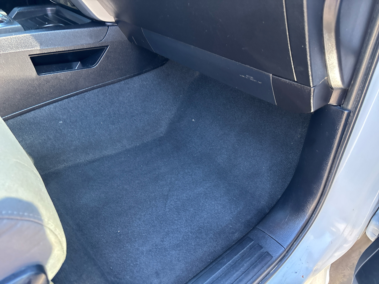 Toyota Tundra SR5 4.6L V8 Double Cab 2WD 2014