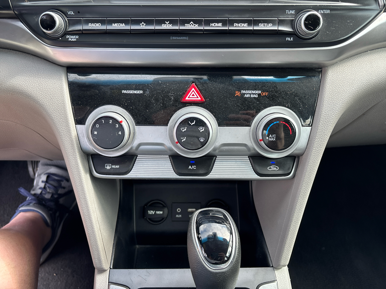 Hyundai Elantra Limited 2019