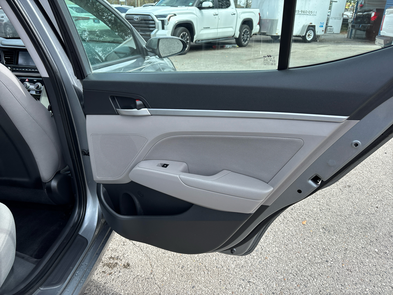 Hyundai Elantra Limited 2019