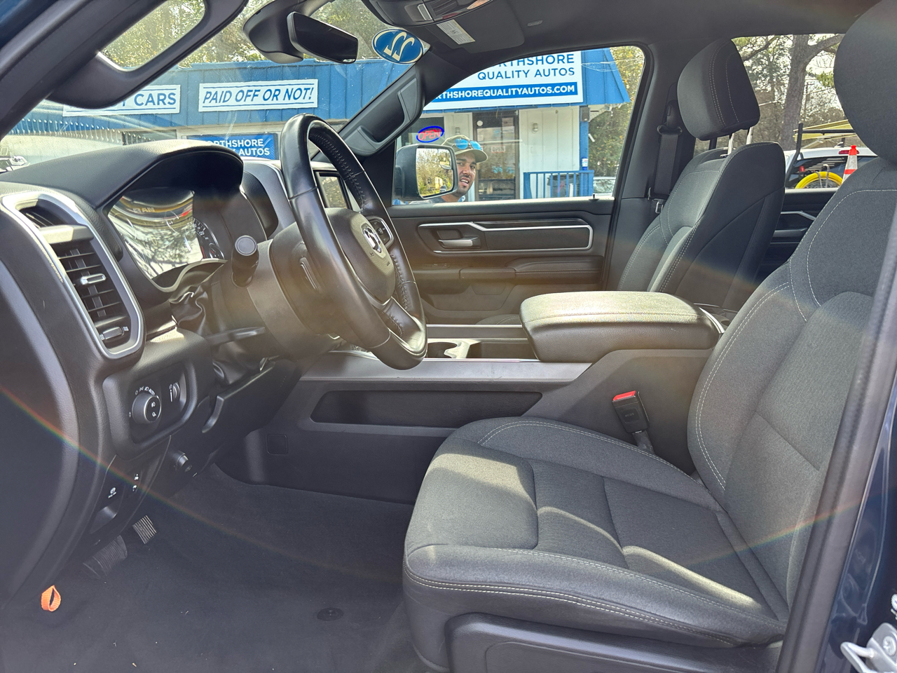 RAM 1500 Big Horn Crew Cab SWB 4WD 2022