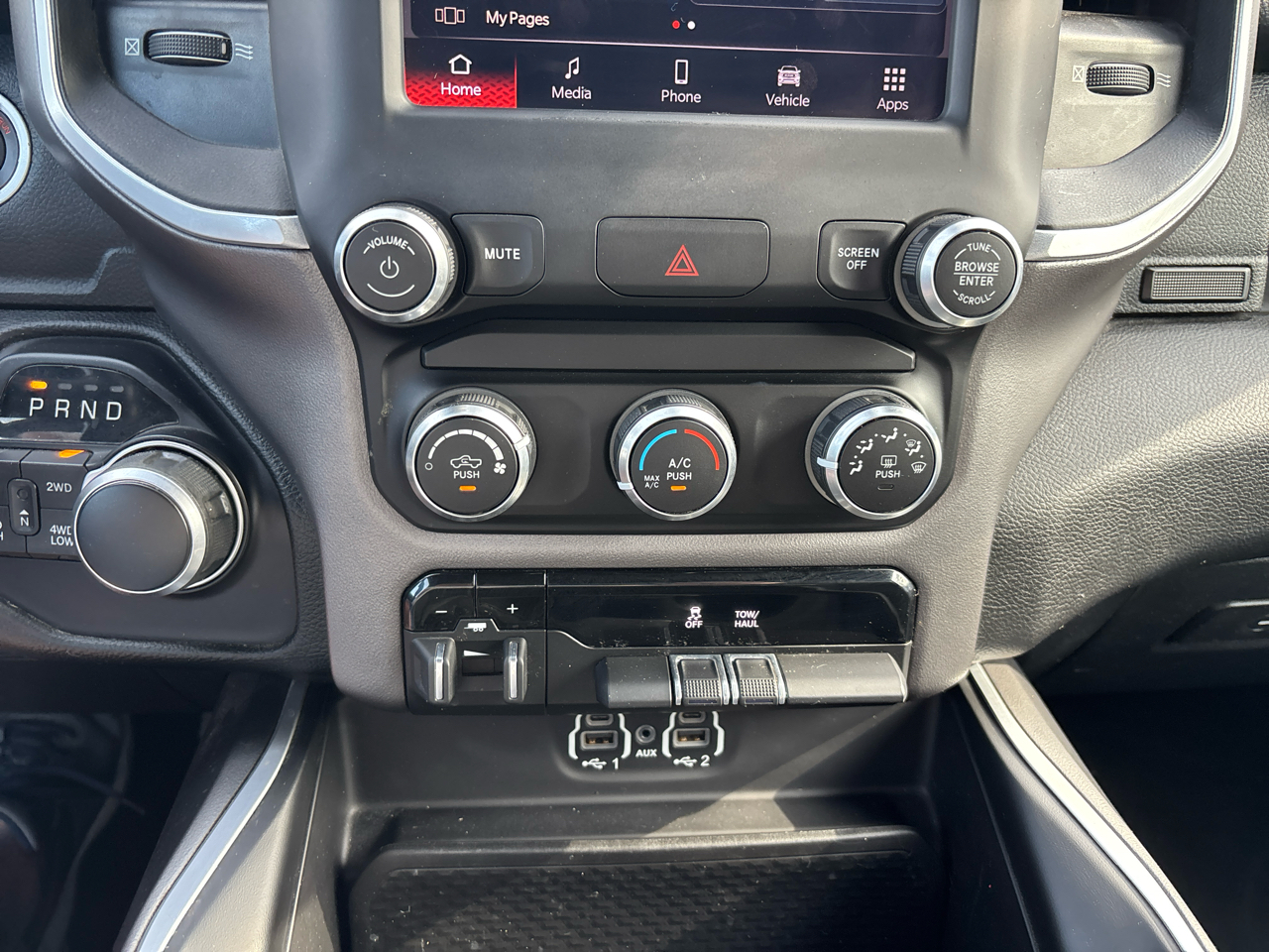 RAM 1500 Big Horn Crew Cab SWB 4WD 2022