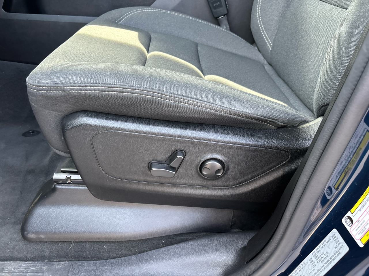 RAM 1500 Big Horn Crew Cab SWB 4WD 2022