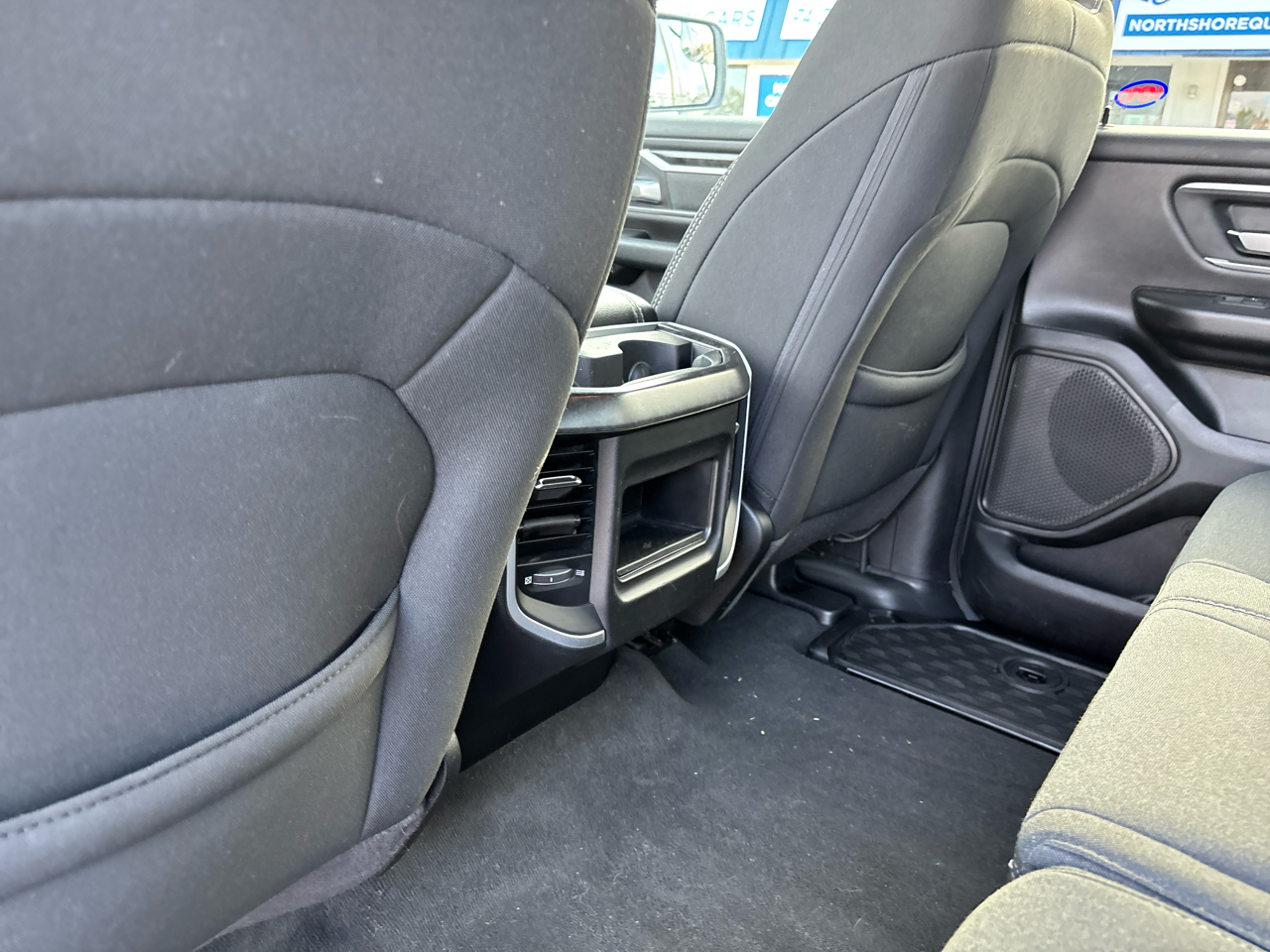 RAM 1500 Big Horn Crew Cab SWB 4WD 2022