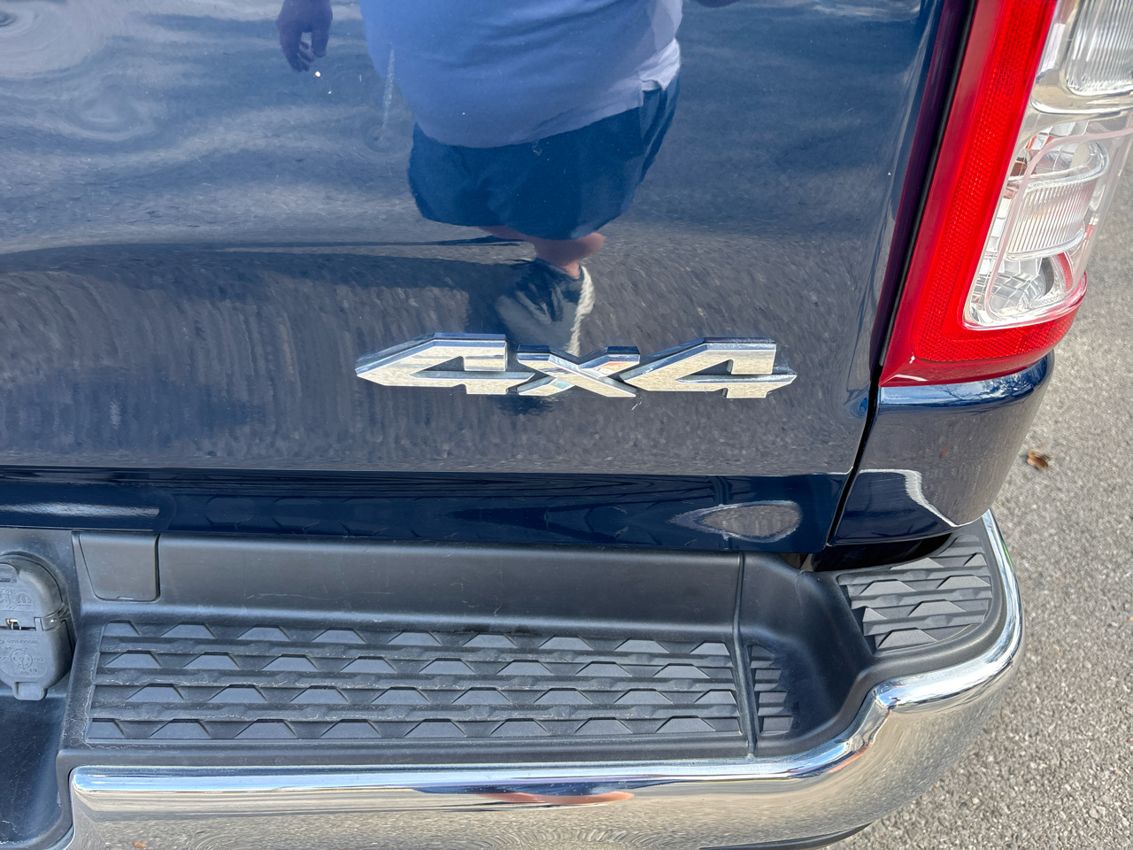 RAM 1500 Big Horn Crew Cab SWB 4WD 2022