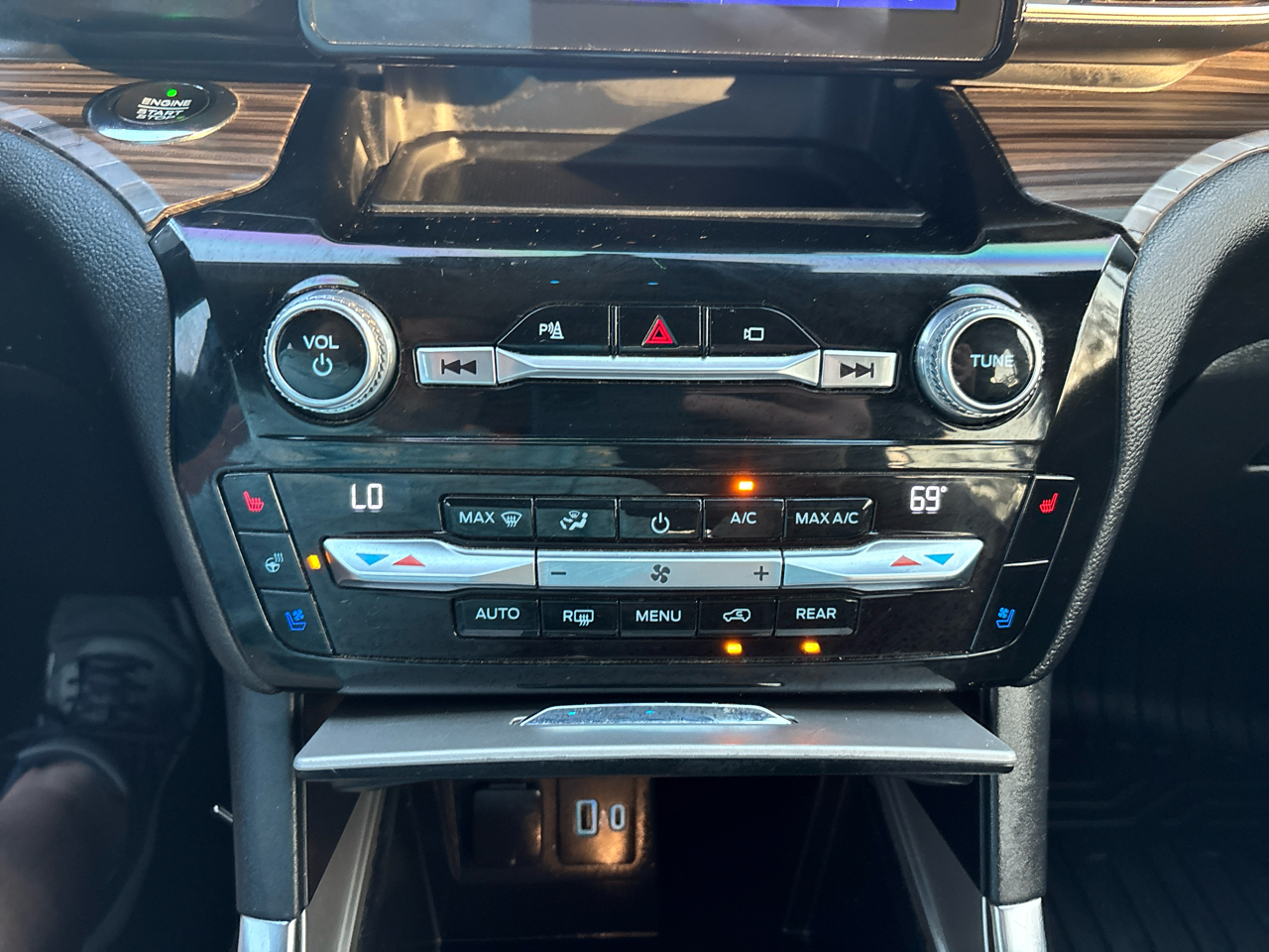 Ford Explorer Limited AWD 2021