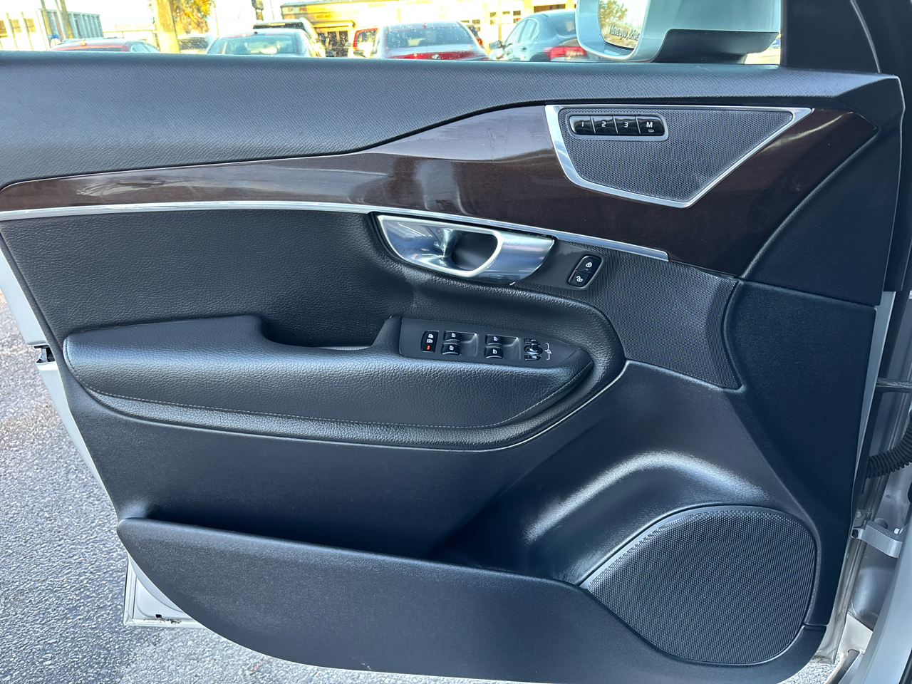 Volvo XC90 T6 Momentum AWD 2018