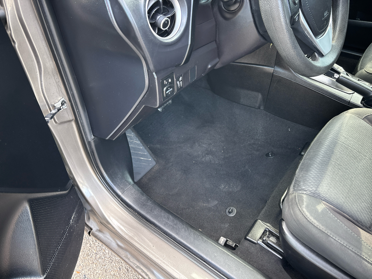 Toyota Corolla LE CVT 2017