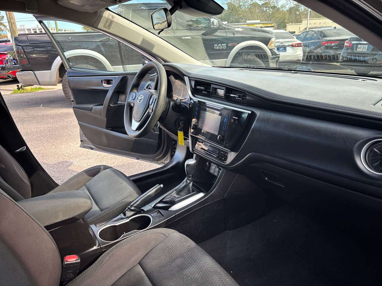 Toyota Corolla LE CVT 2017