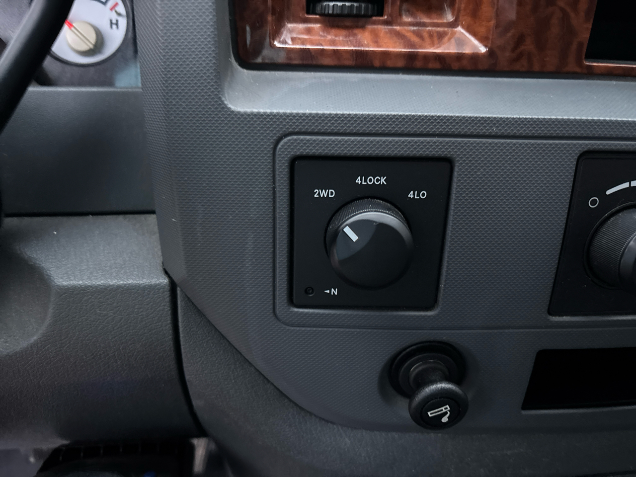 Dodge Ram 1500 TRX4 Off Road Quad Cab 4WD 2006