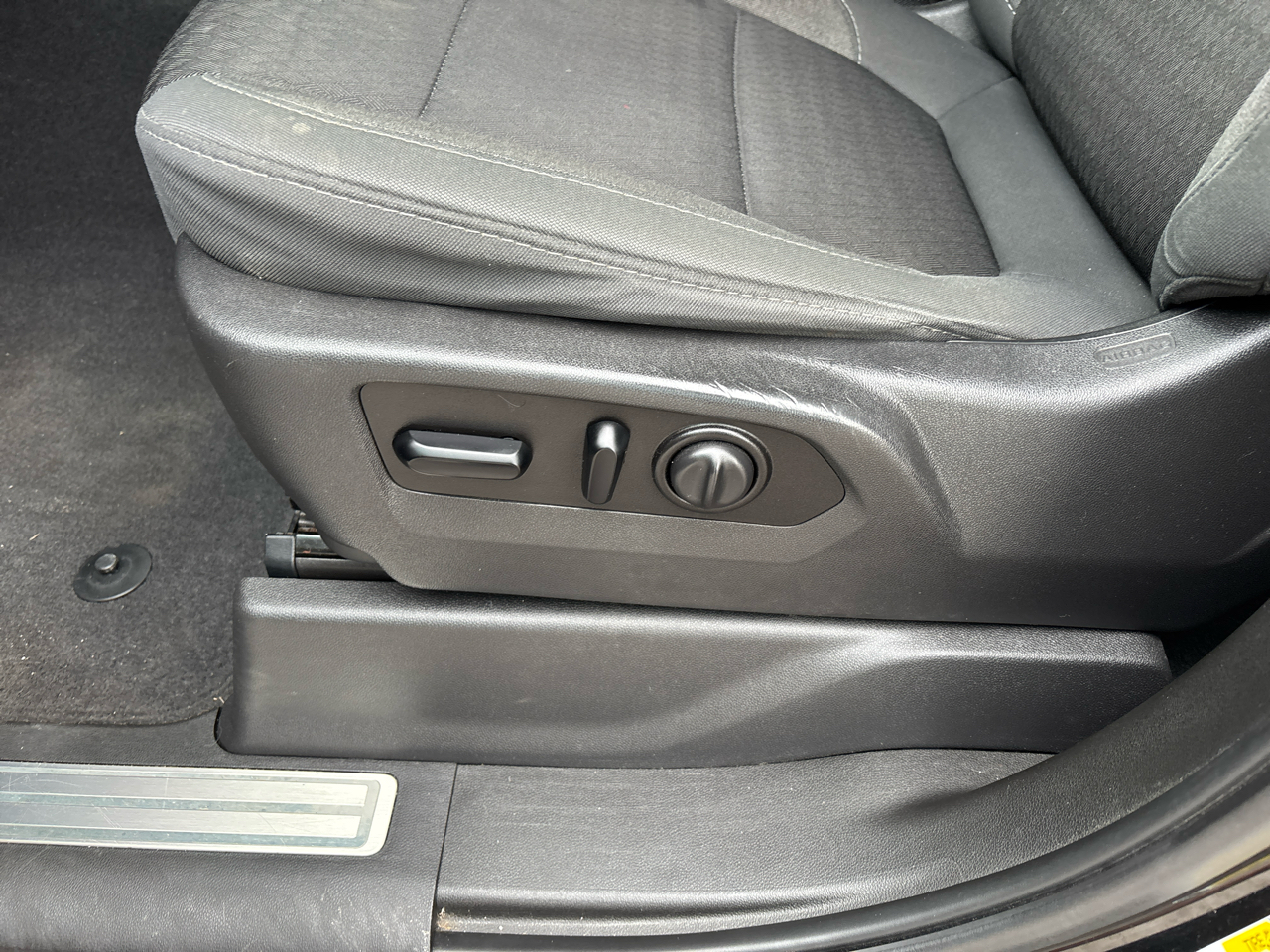 Chevrolet Silverado 1500 LT Crew Cab 2WD 2020