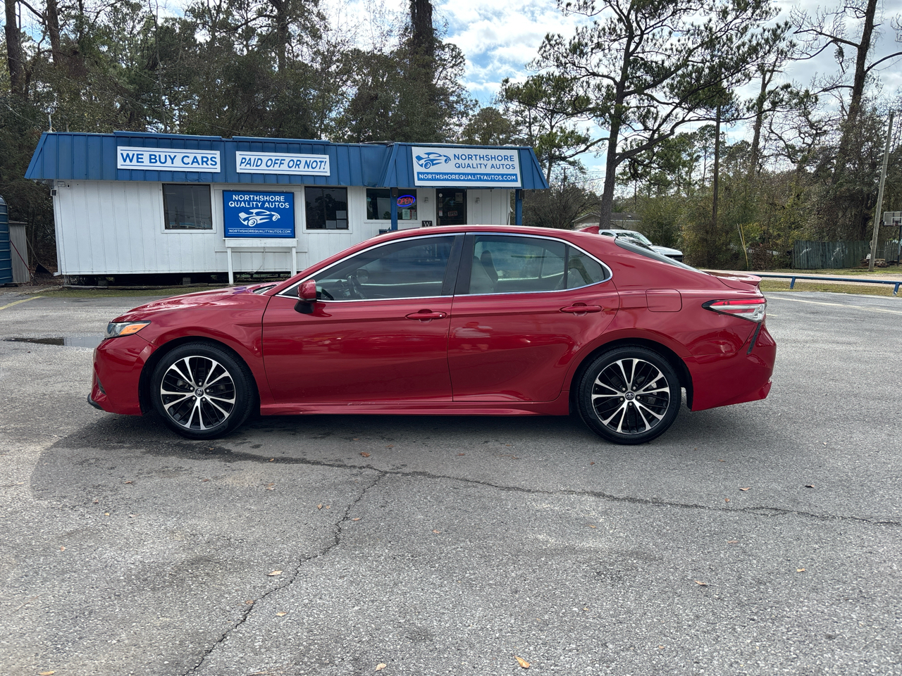 Toyota Camry SE 2019