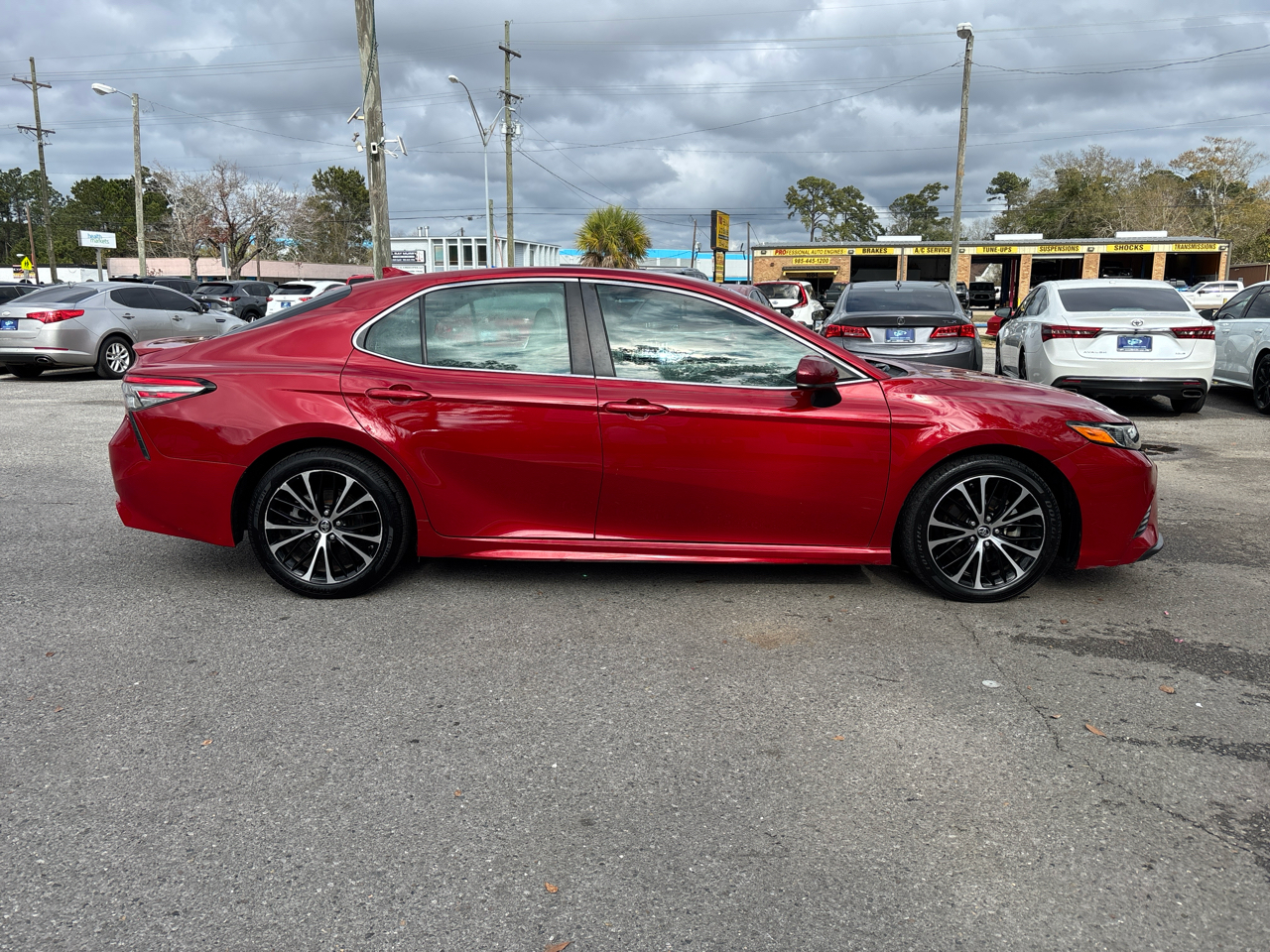 Toyota Camry SE 2019