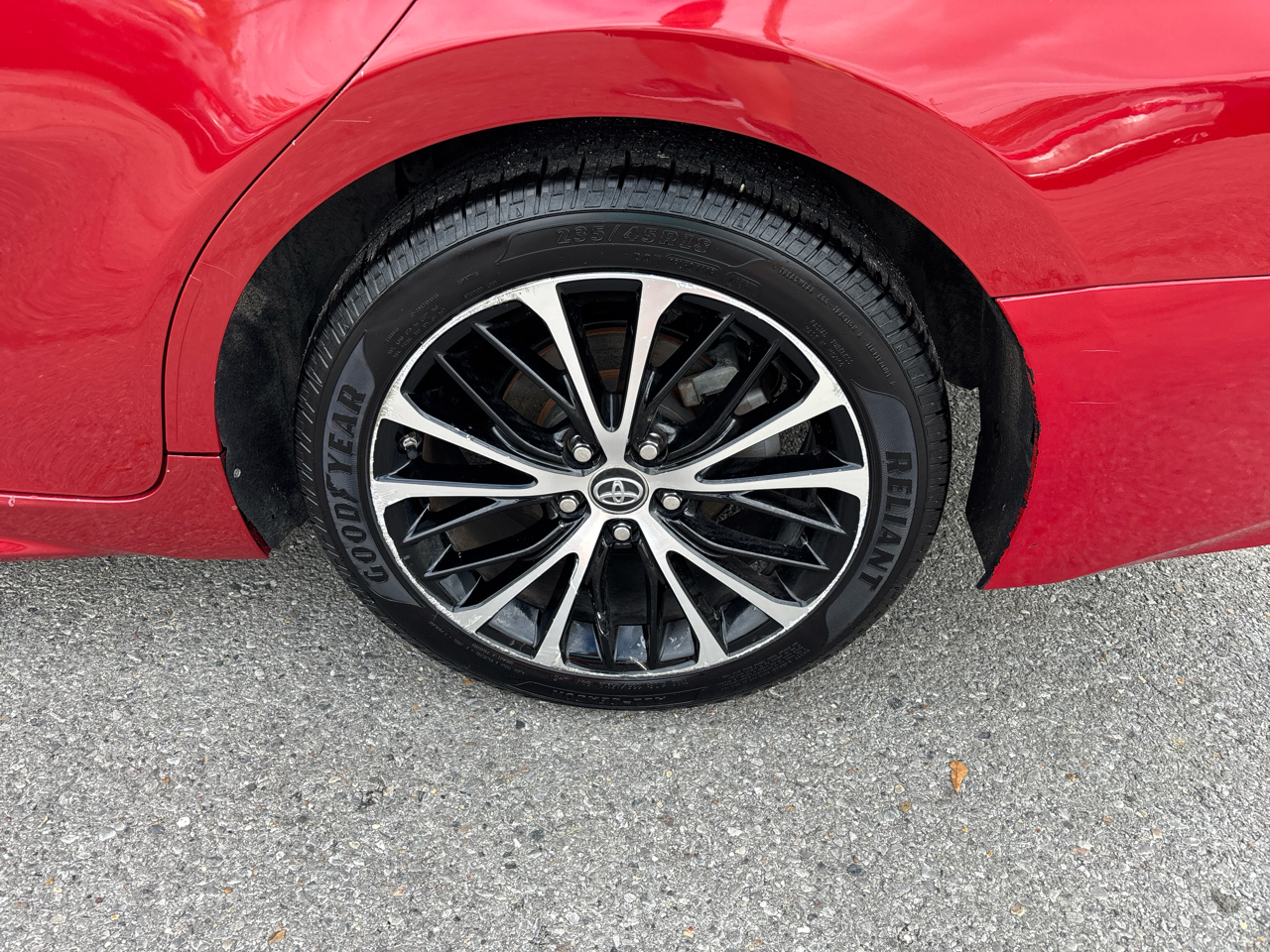 Toyota Camry SE 2019