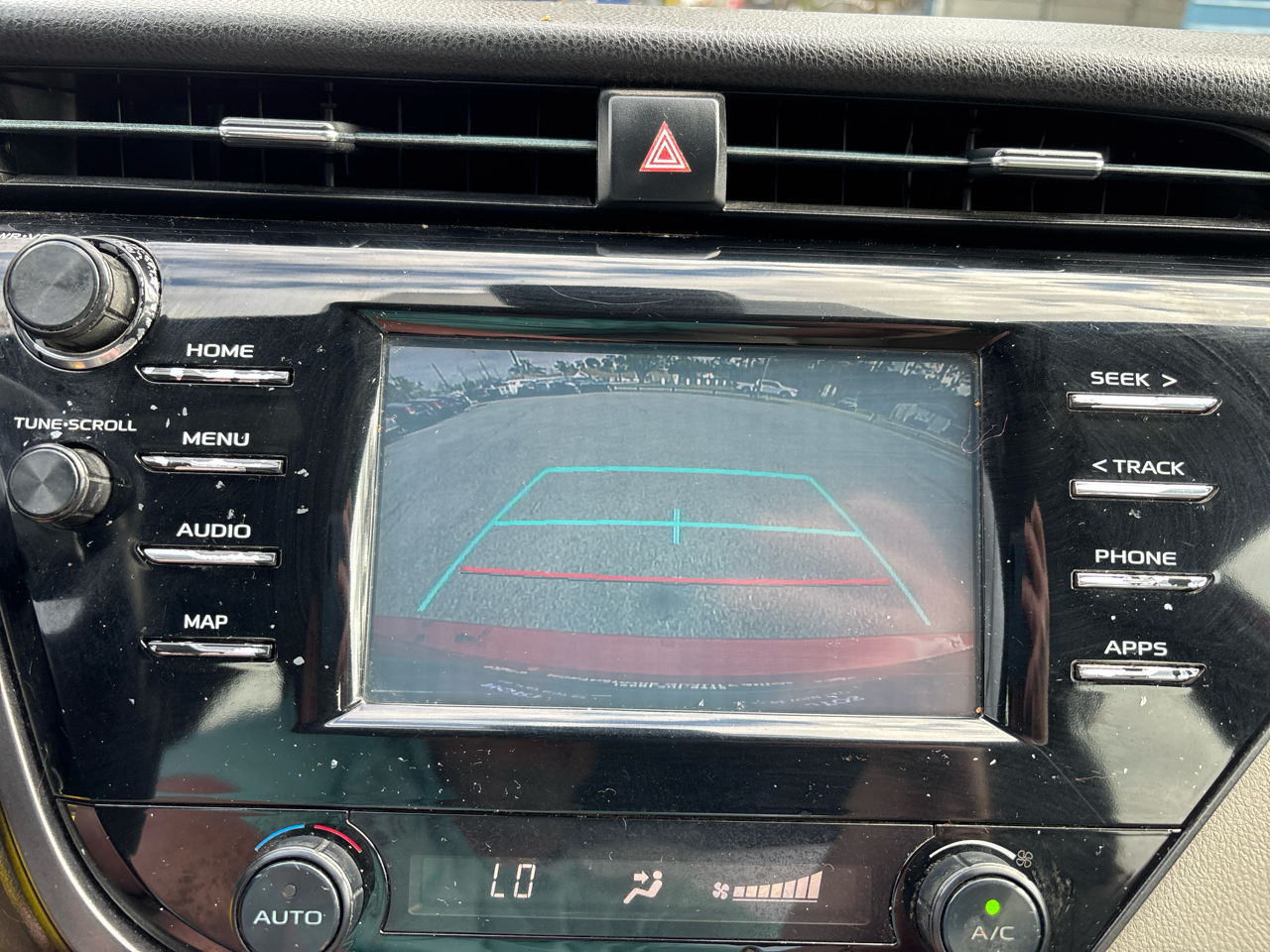 Toyota Camry SE 2019