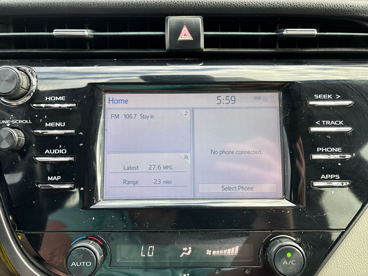 Toyota Camry SE 2019