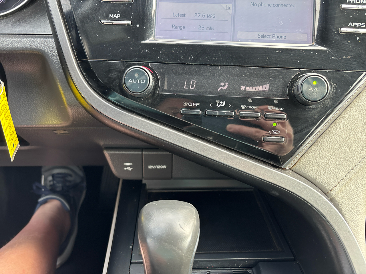 Toyota Camry SE 2019