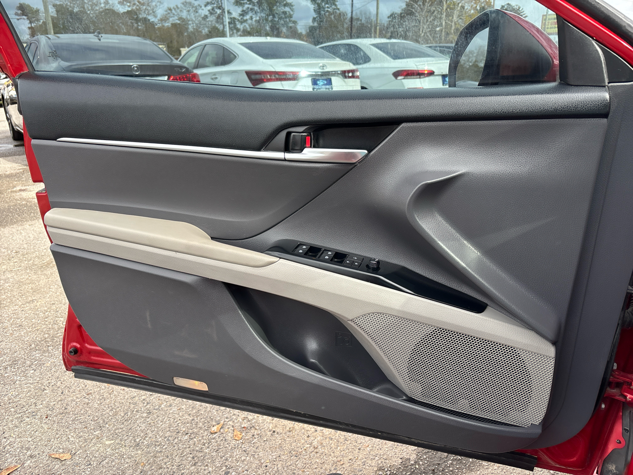 Toyota Camry SE 2019