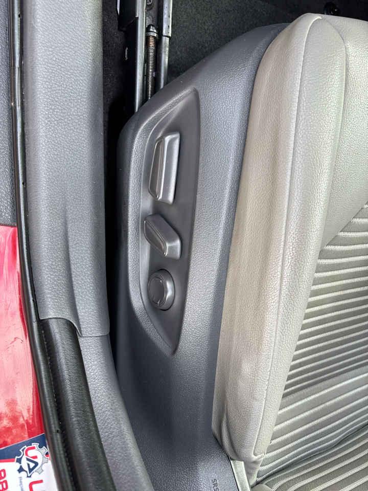 Toyota Camry SE 2019