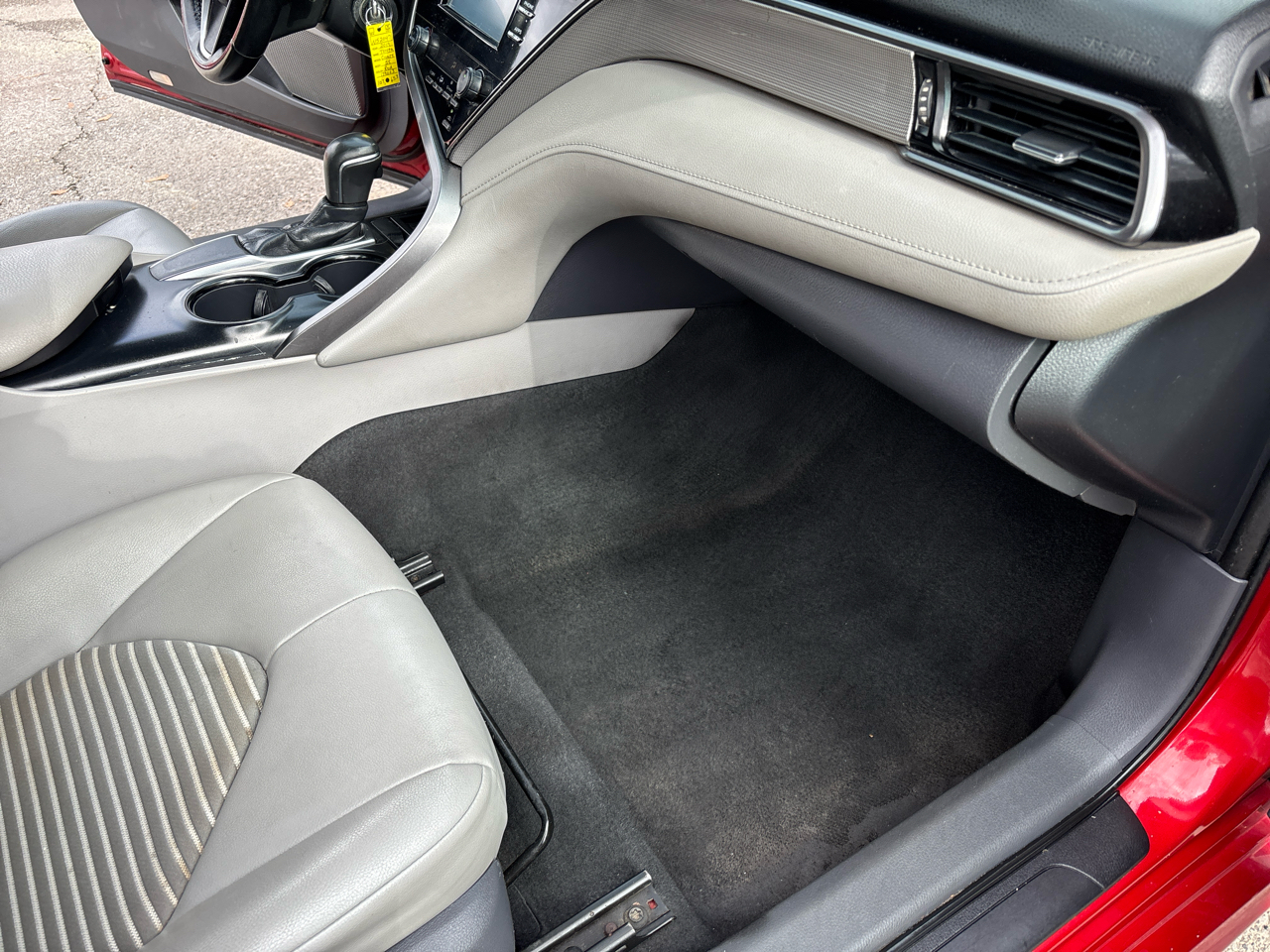 Toyota Camry SE 2019