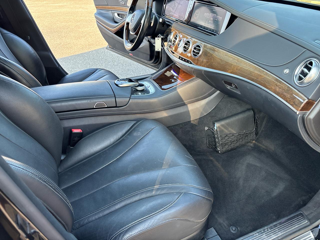 Mercedes-Benz S-Class S550 2015