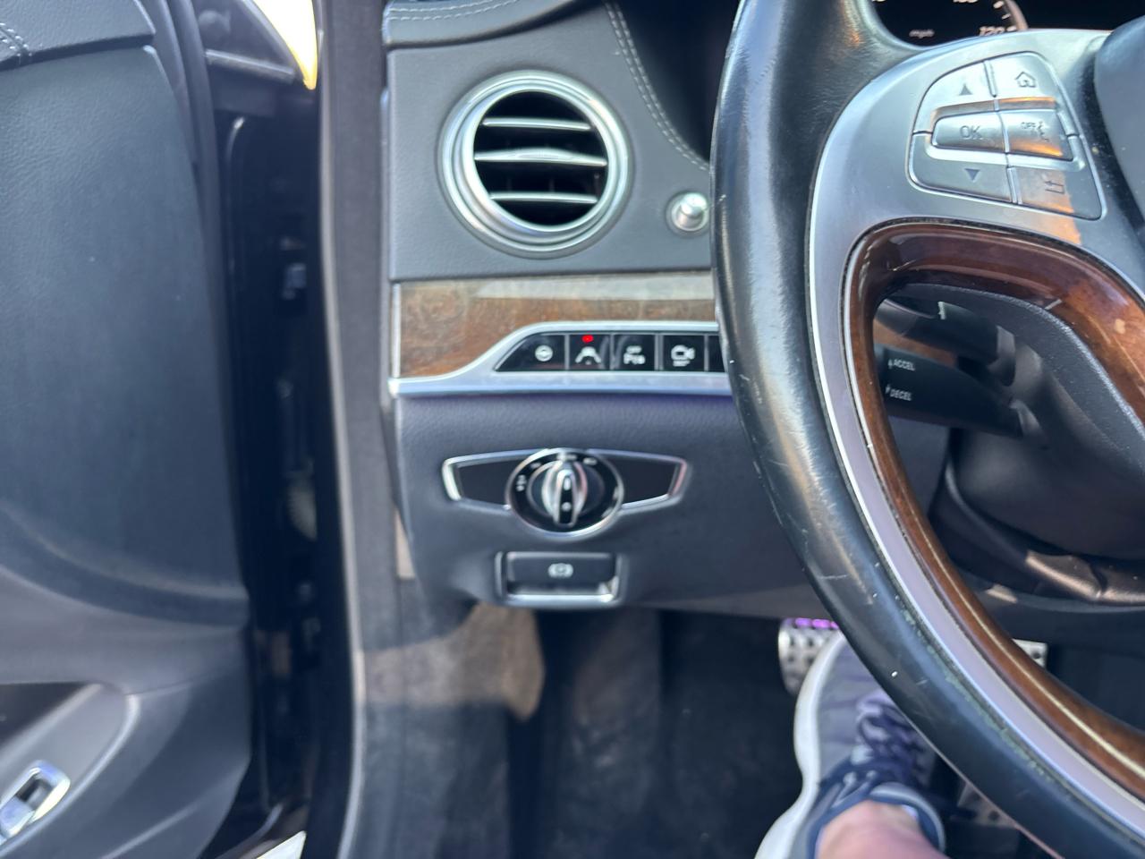 Mercedes-Benz S-Class S550 2015