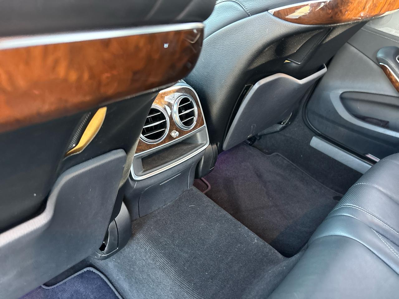 Mercedes-Benz S-Class S550 2015