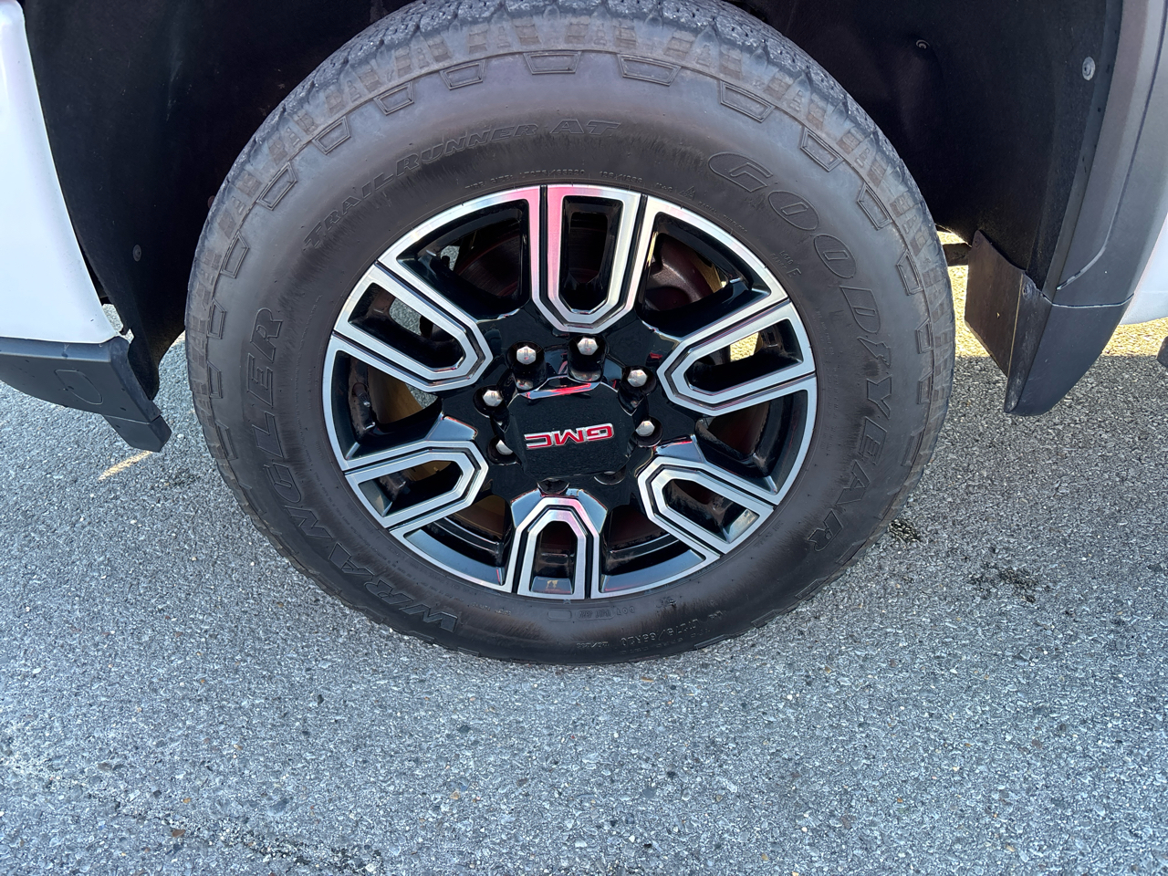 GMC Sierra 2500HD AT4 Crew Cab 4WD 2022