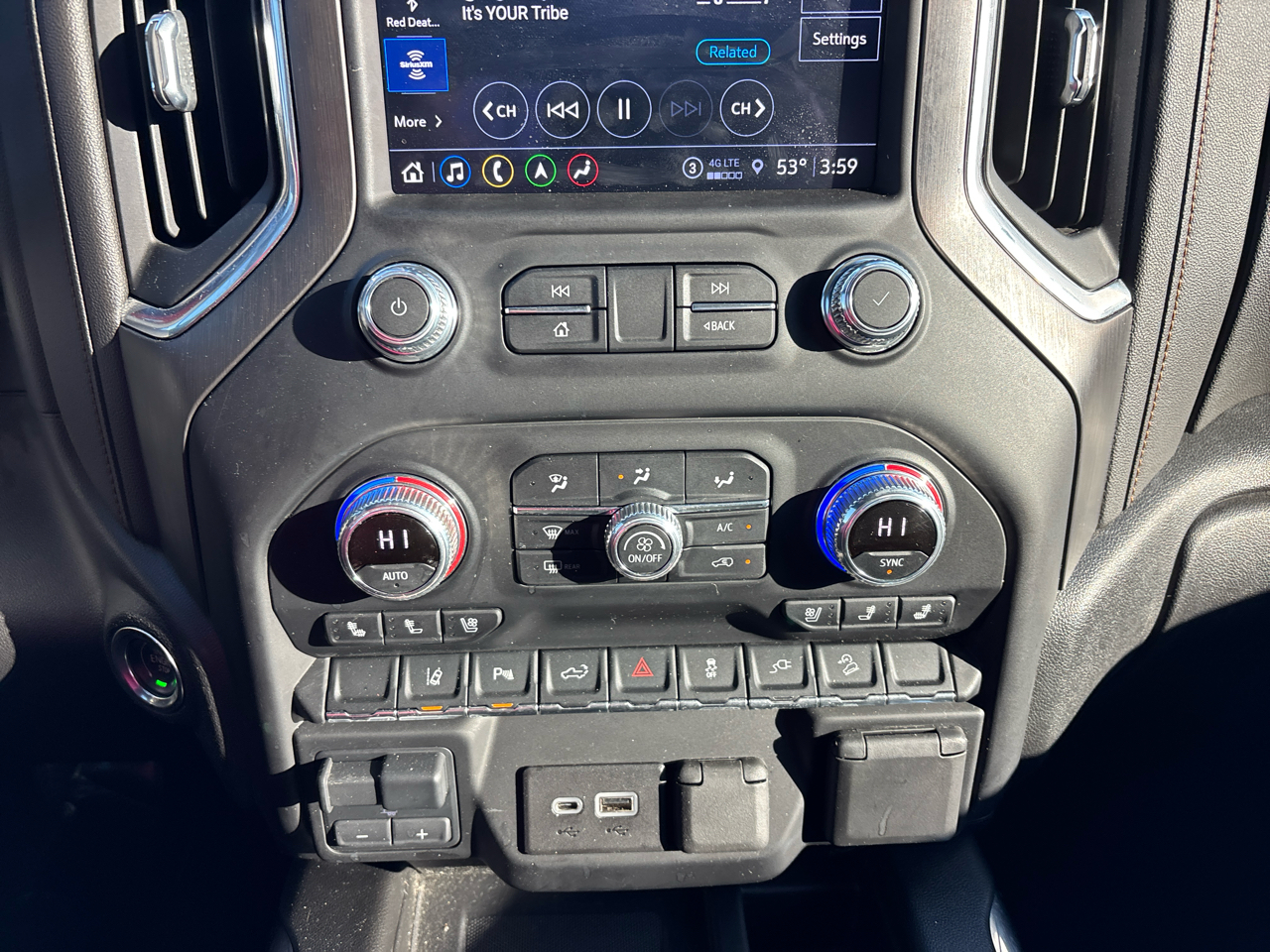 GMC Sierra 2500HD AT4 Crew Cab 4WD 2022