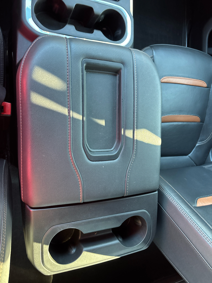 GMC Sierra 2500HD AT4 Crew Cab 4WD 2022