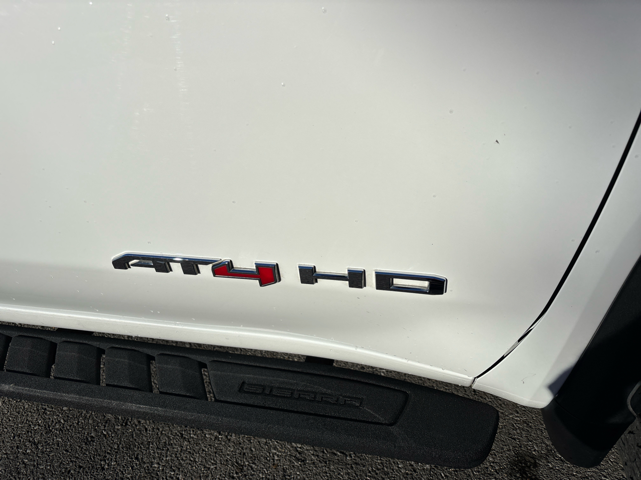 GMC Sierra 2500HD AT4 Crew Cab 4WD 2022