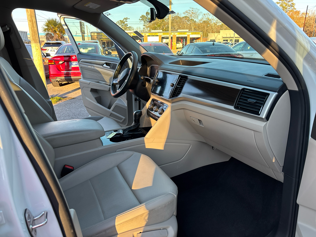 Volkswagen Atlas V6 SE w/Technology 2022