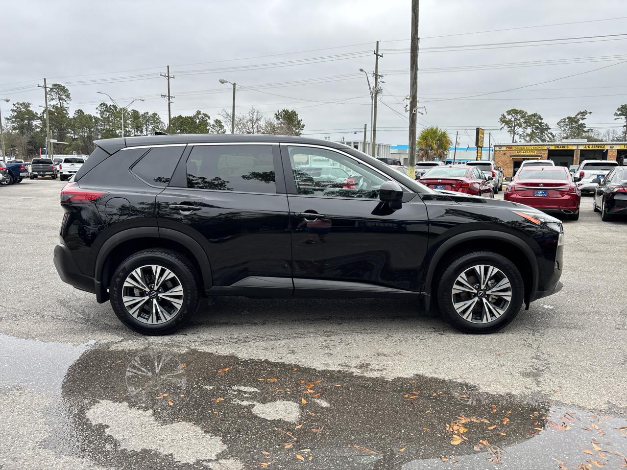 Nissan Rogue SV 2023