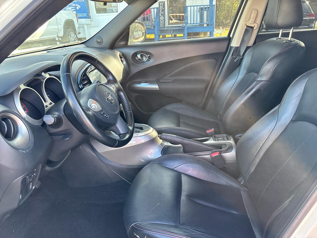 Nissan Juke S AWD 2012