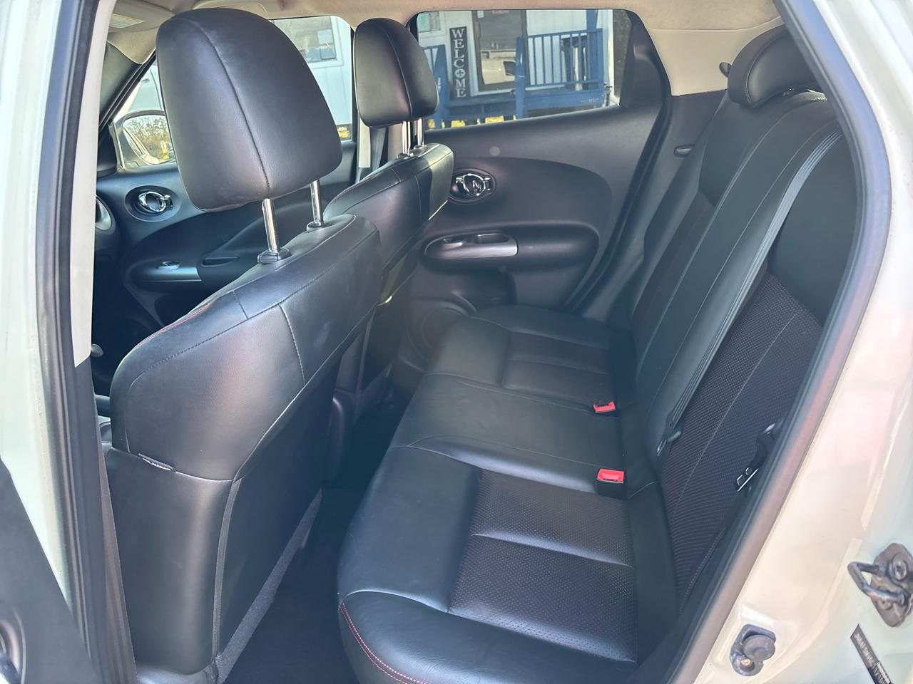 Nissan Juke S AWD 2012