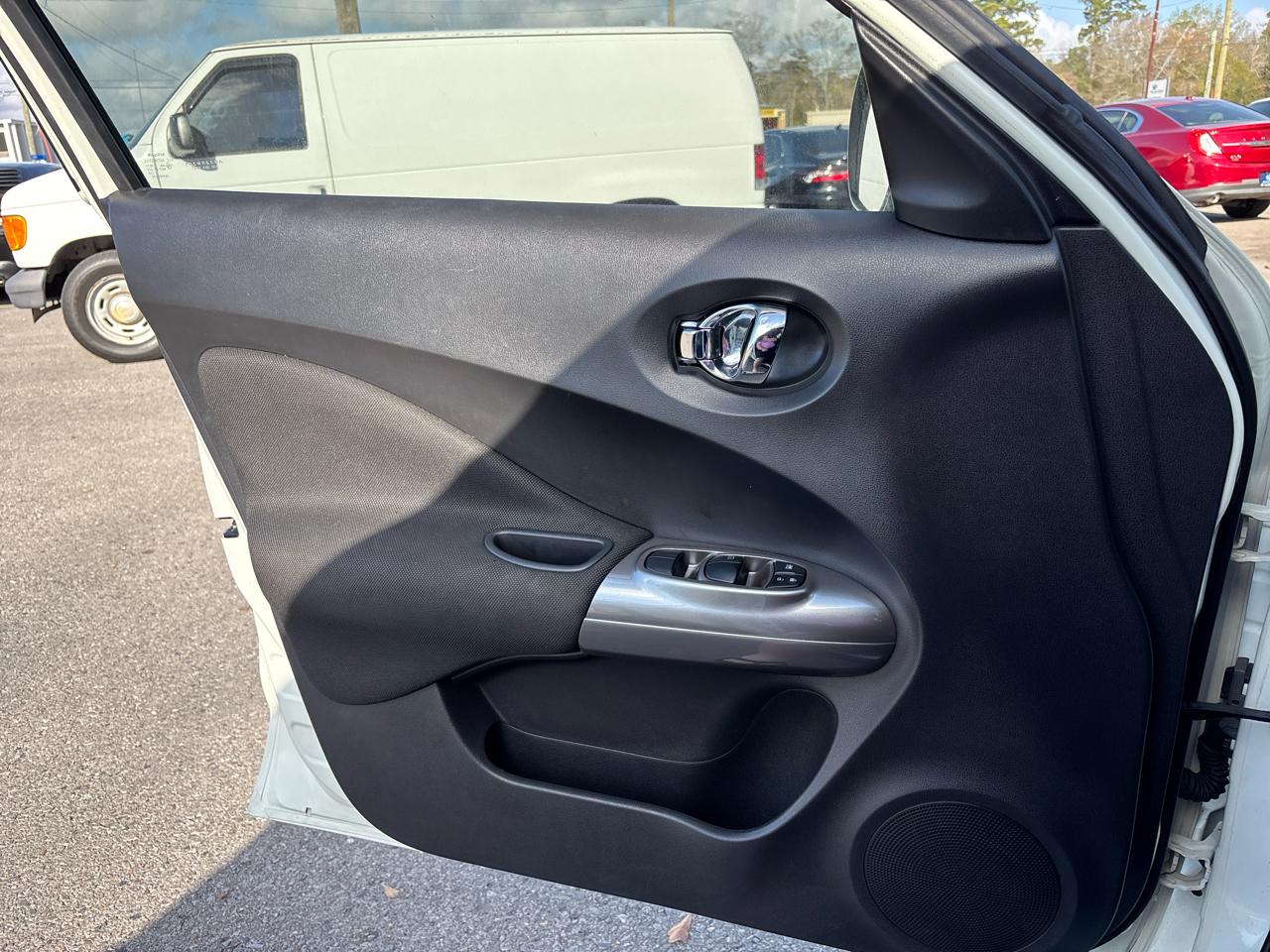 Nissan Juke S AWD 2012