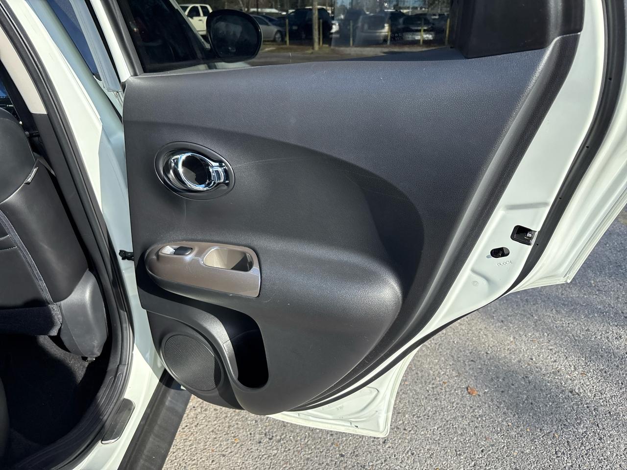 Nissan Juke S AWD 2012