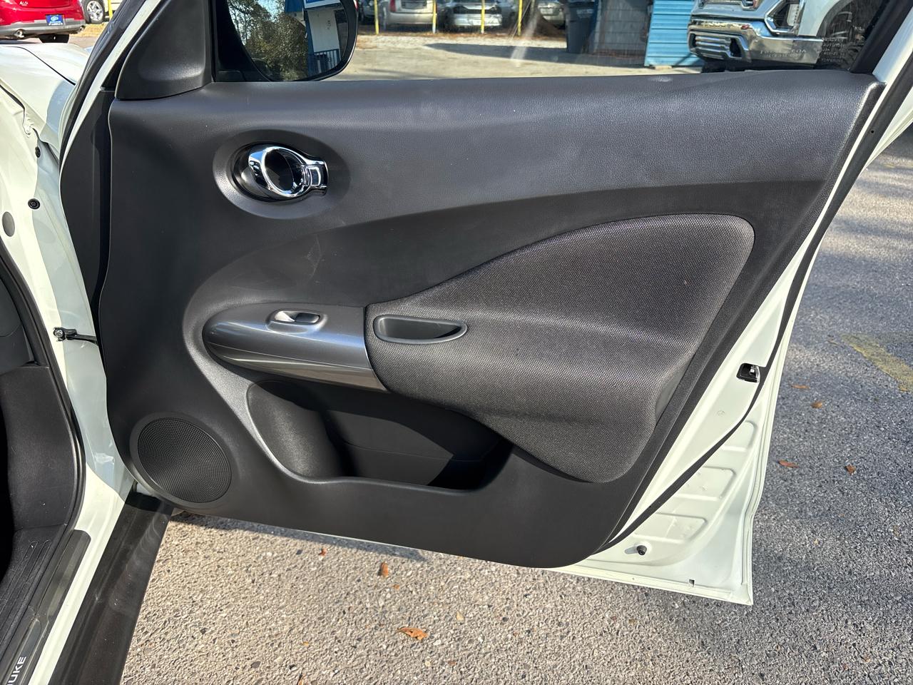 Nissan Juke S AWD 2012