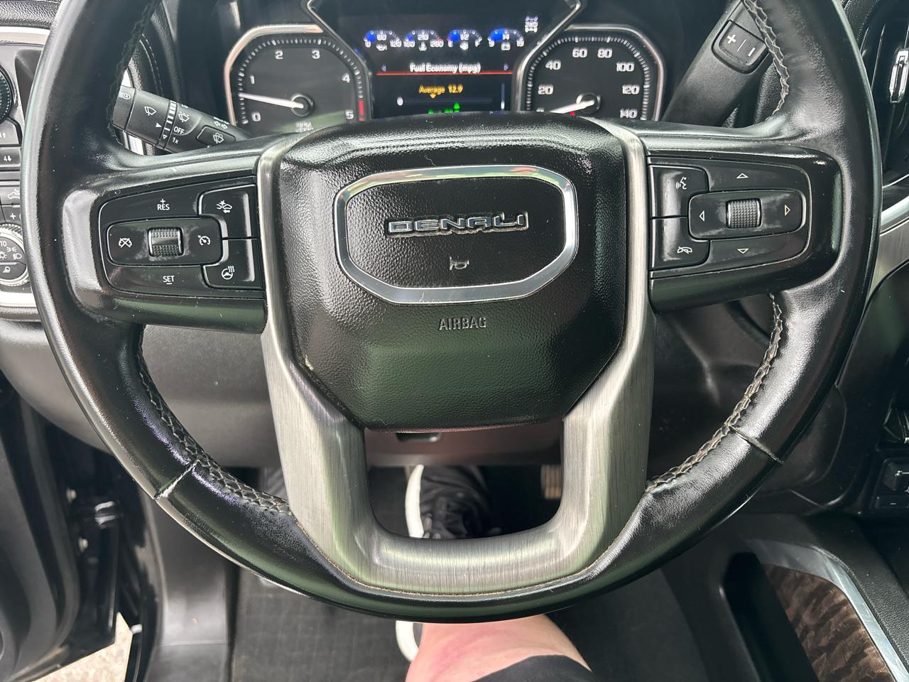 GMC Sierra 2500HD Denali Crew Cab 4WD SB 2023