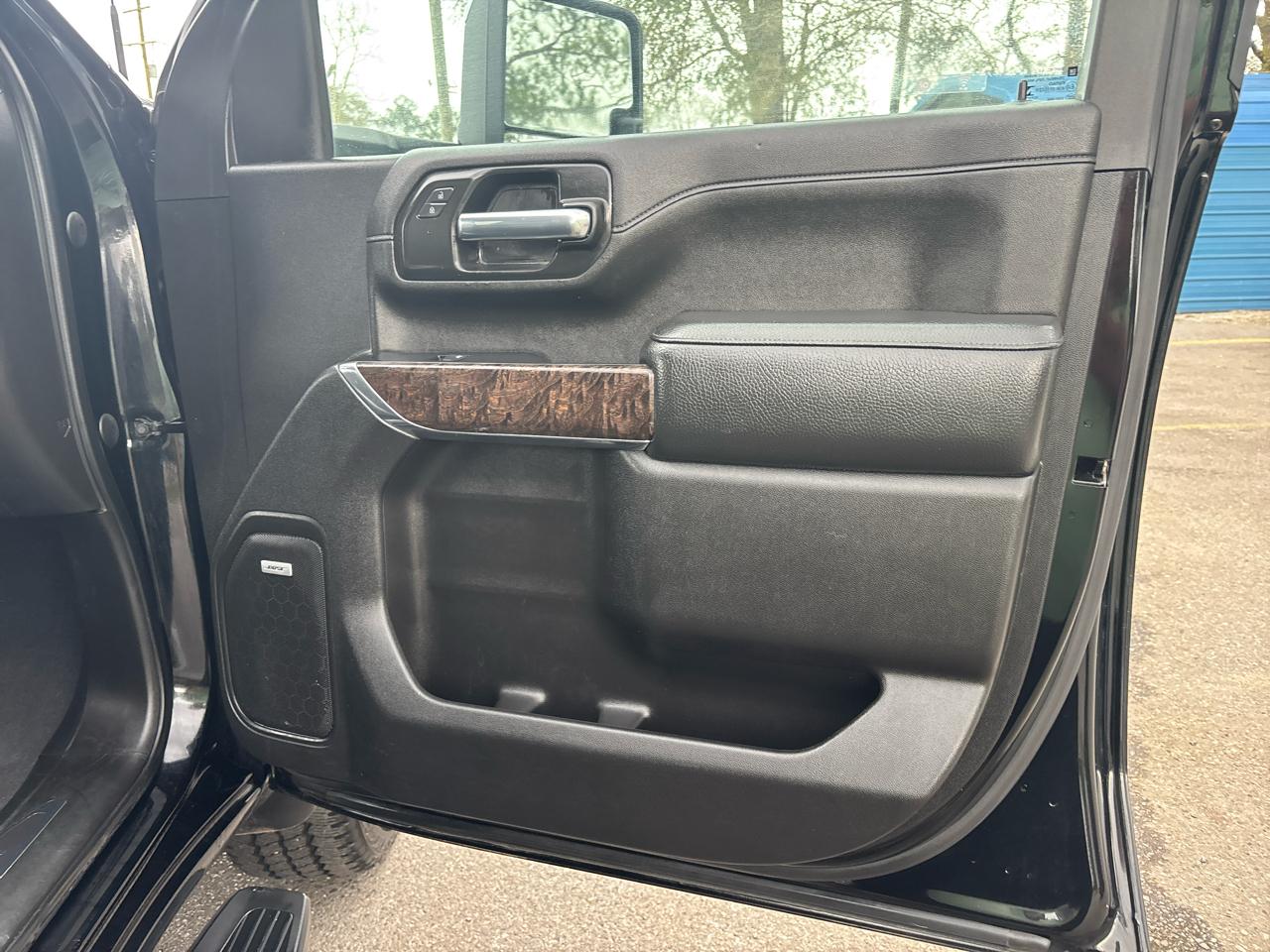 GMC Sierra 2500HD Denali Crew Cab 4WD SB 2023