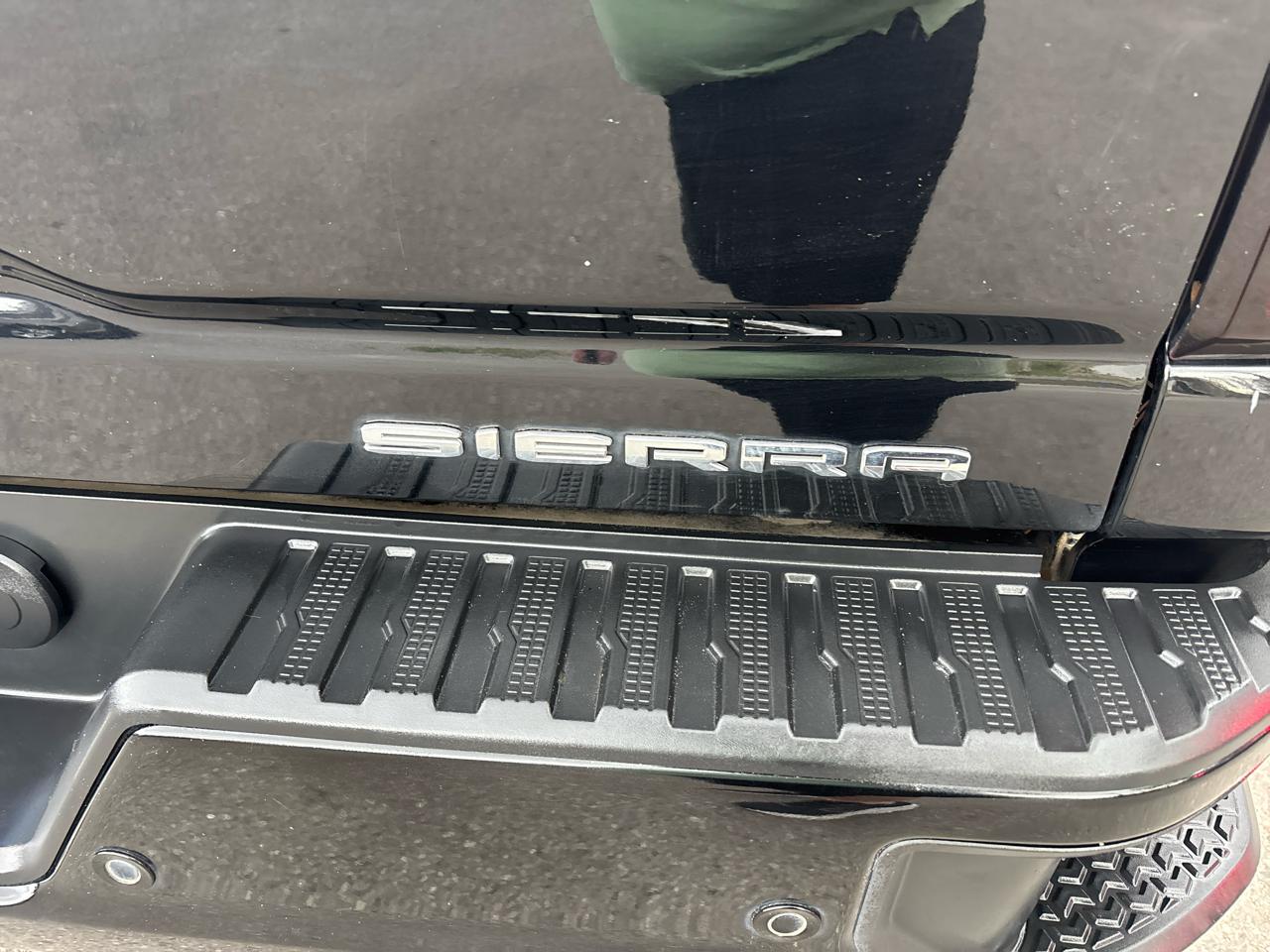 GMC Sierra 2500HD Denali Crew Cab 4WD SB 2023