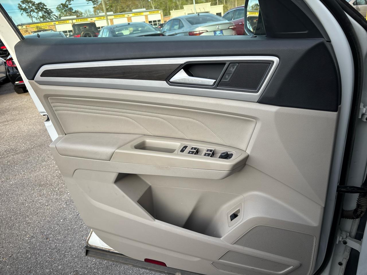 Volkswagen Atlas 2021.5 3.6L V6 SEL Premium 4MOTION 2021