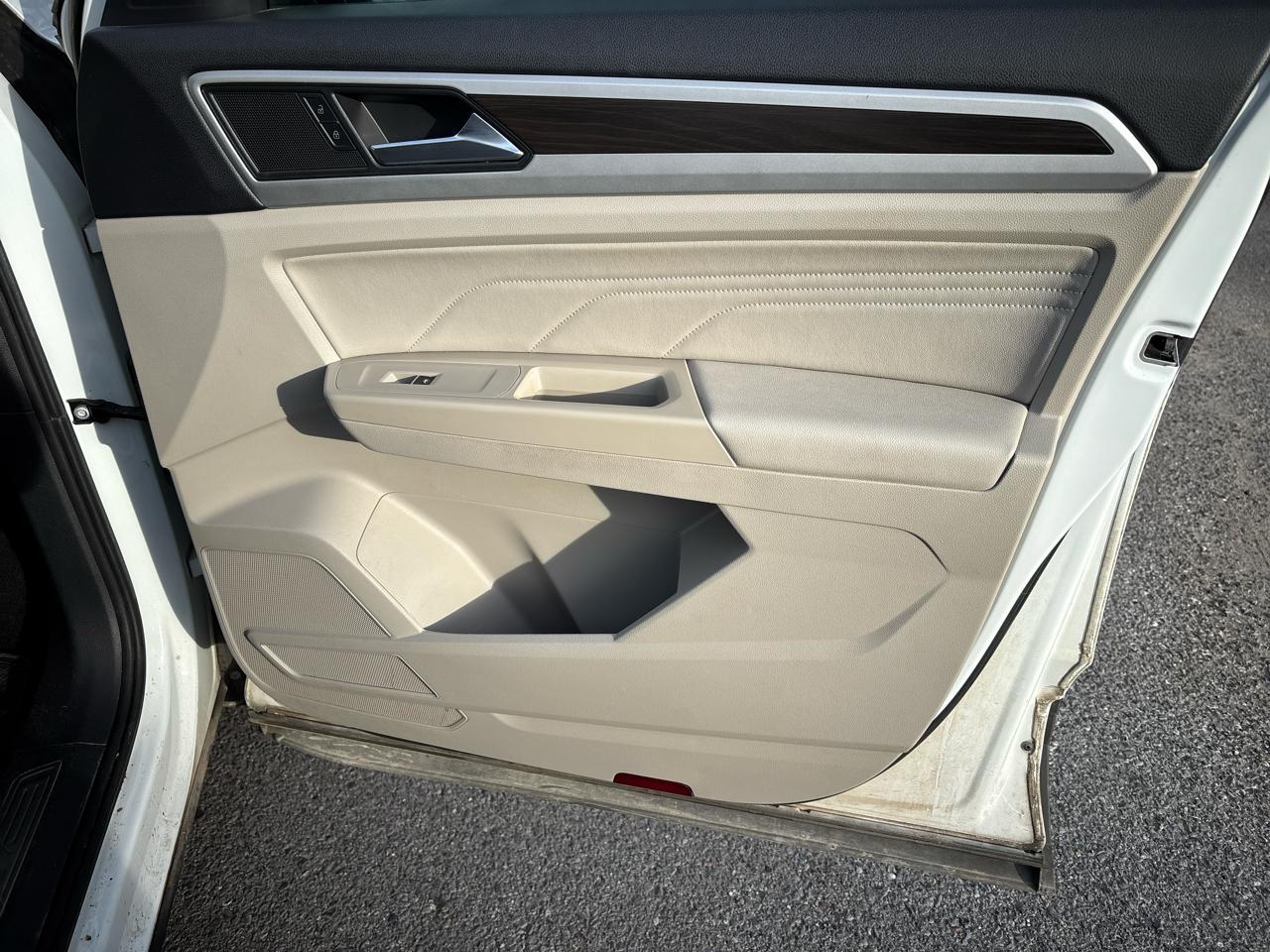 Volkswagen Atlas 2021.5 3.6L V6 SEL Premium 4MOTION 2021