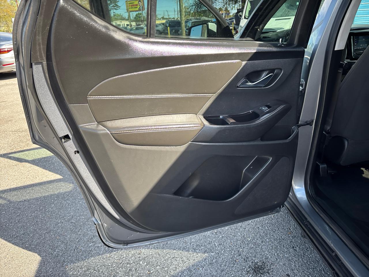 Chevrolet Traverse LT FL FWD 2020