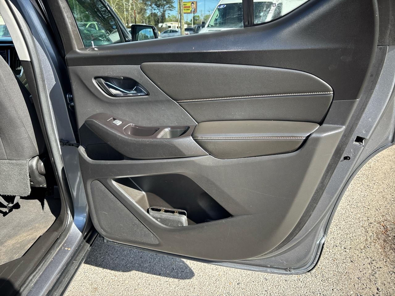 Chevrolet Traverse LT FL FWD 2020