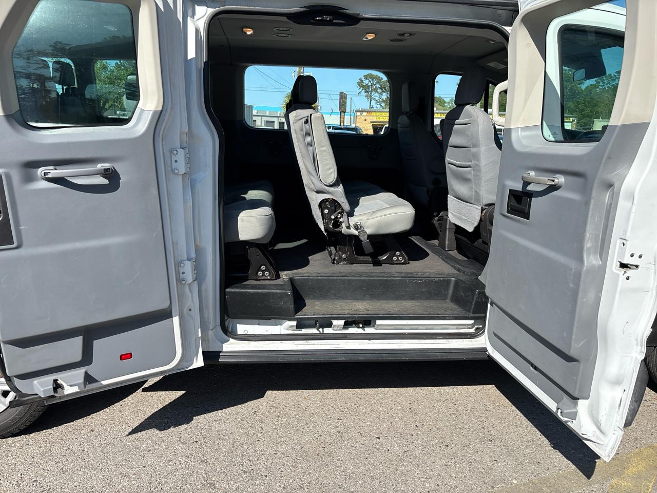 Ford Transit 350 Wagon Low Roof XLT 60/40 Pass. 148-in. WB 2019