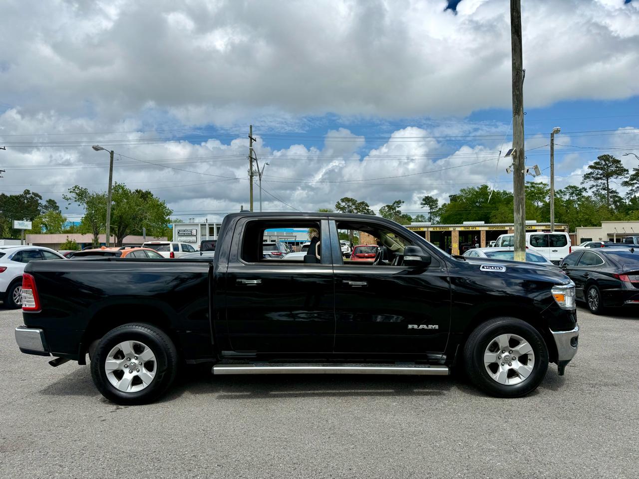 RAM 1500 Big Horn Crew Cab SWB 2WD 2020